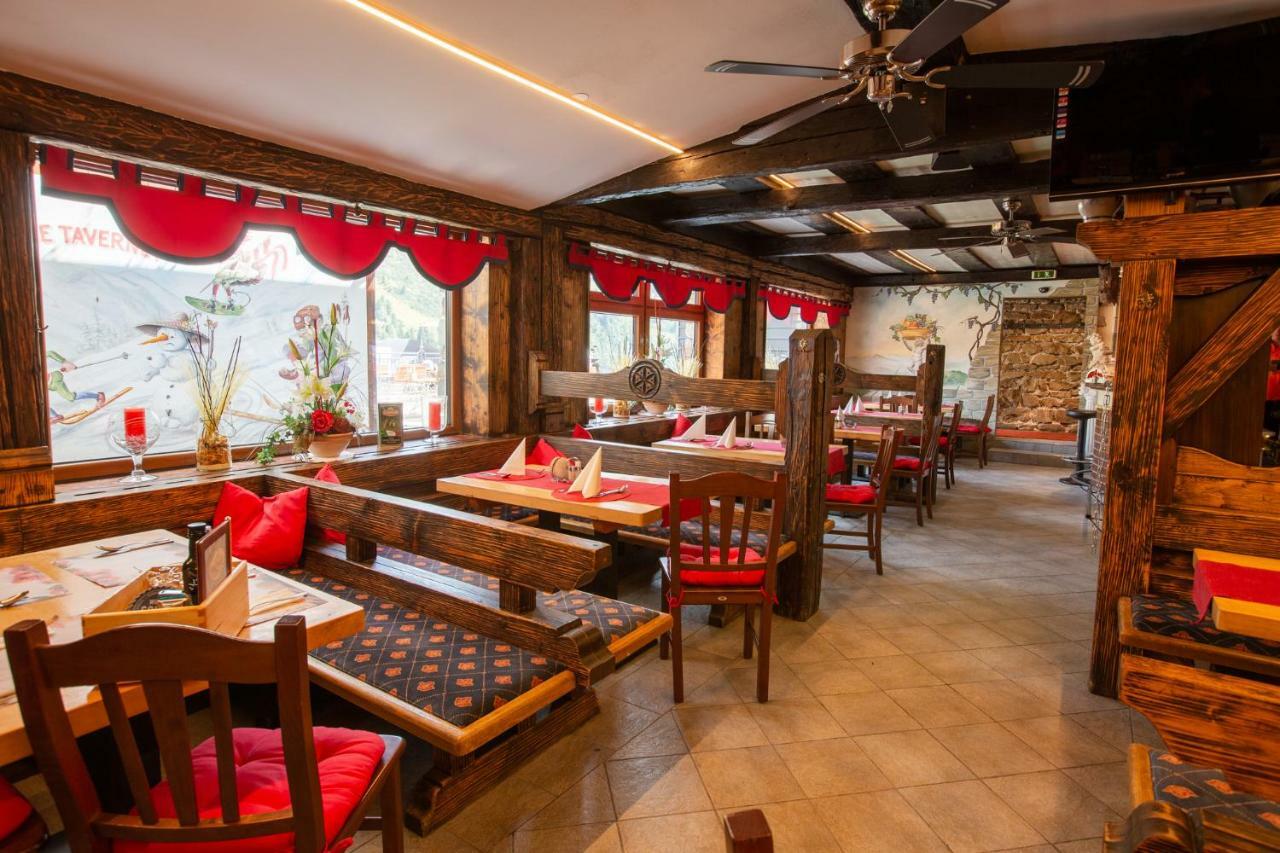 Party Hotel Taverne Obertauern Bagian luar foto