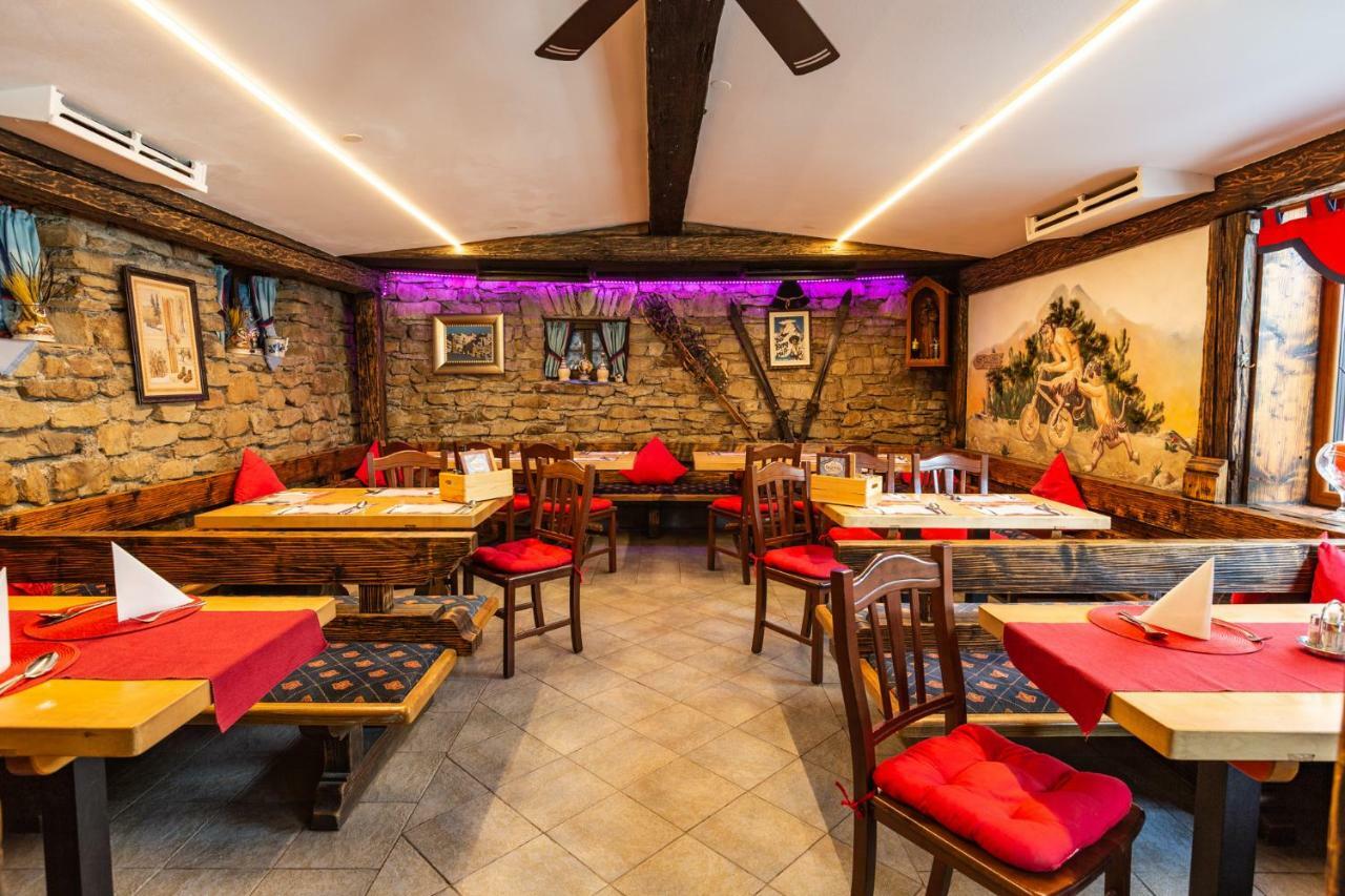 Party Hotel Taverne Obertauern Bagian luar foto