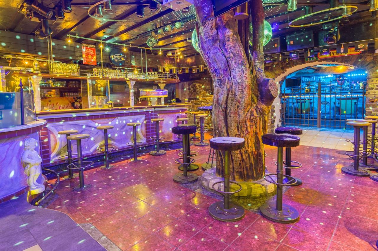 Party Hotel Taverne Obertauern Bagian luar foto